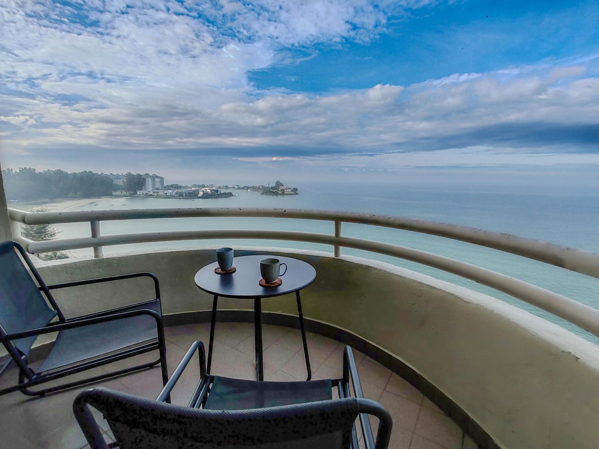 'Newly Refurbished' 'Sunny Seaview' At Regency With 2 Carpark By Shine Stay Порт-Діксон Екстер'єр фото
